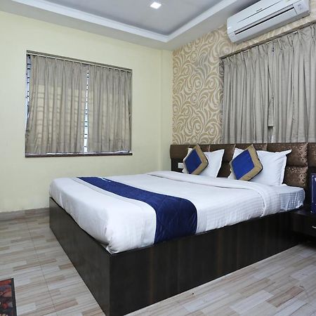 Oyo 7790 Hotel Royal Height Калькутта Экстерьер фото